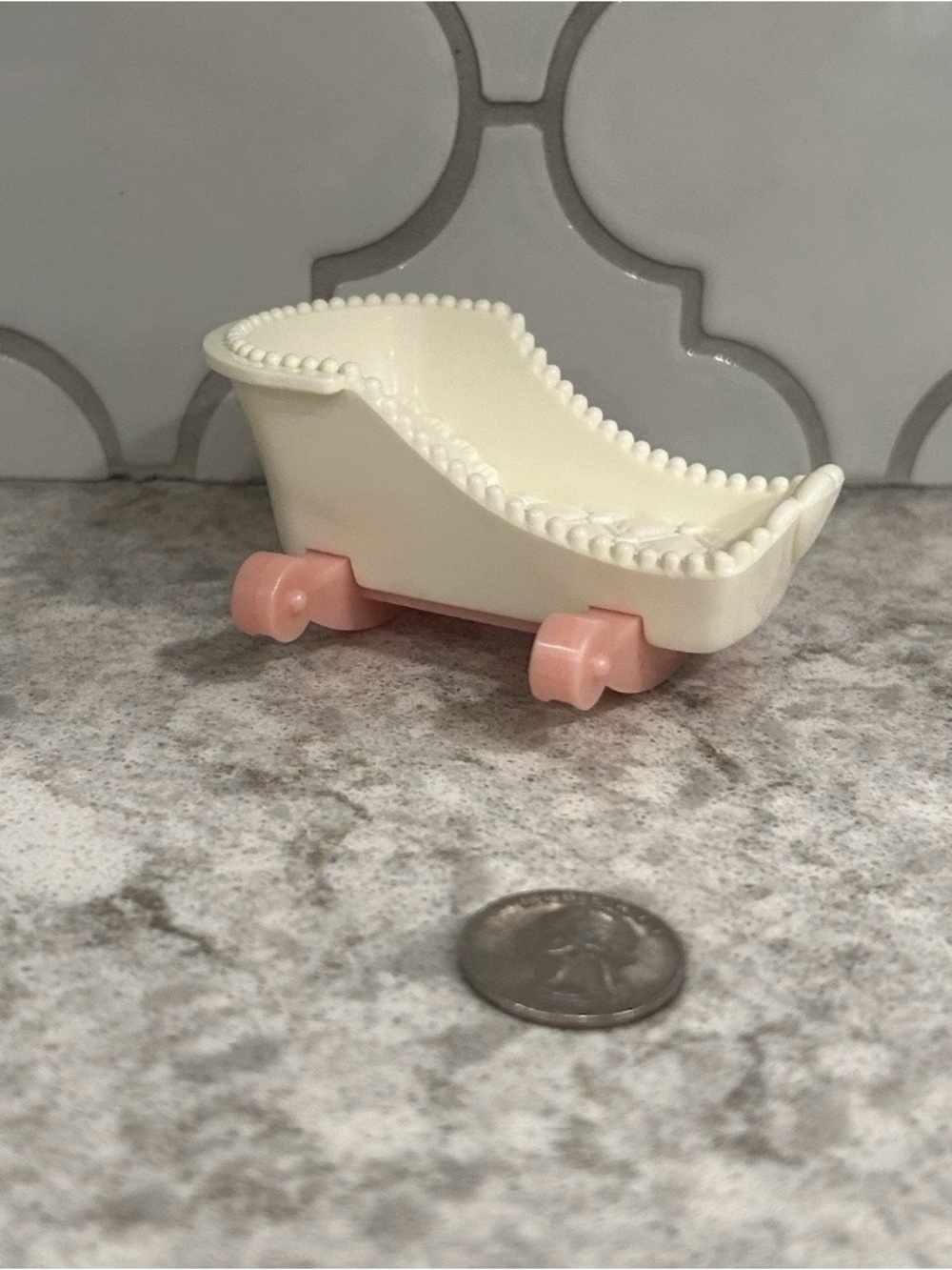 1995 Fisher-Price Loving Family Dream House Pink & White Baby Cradle